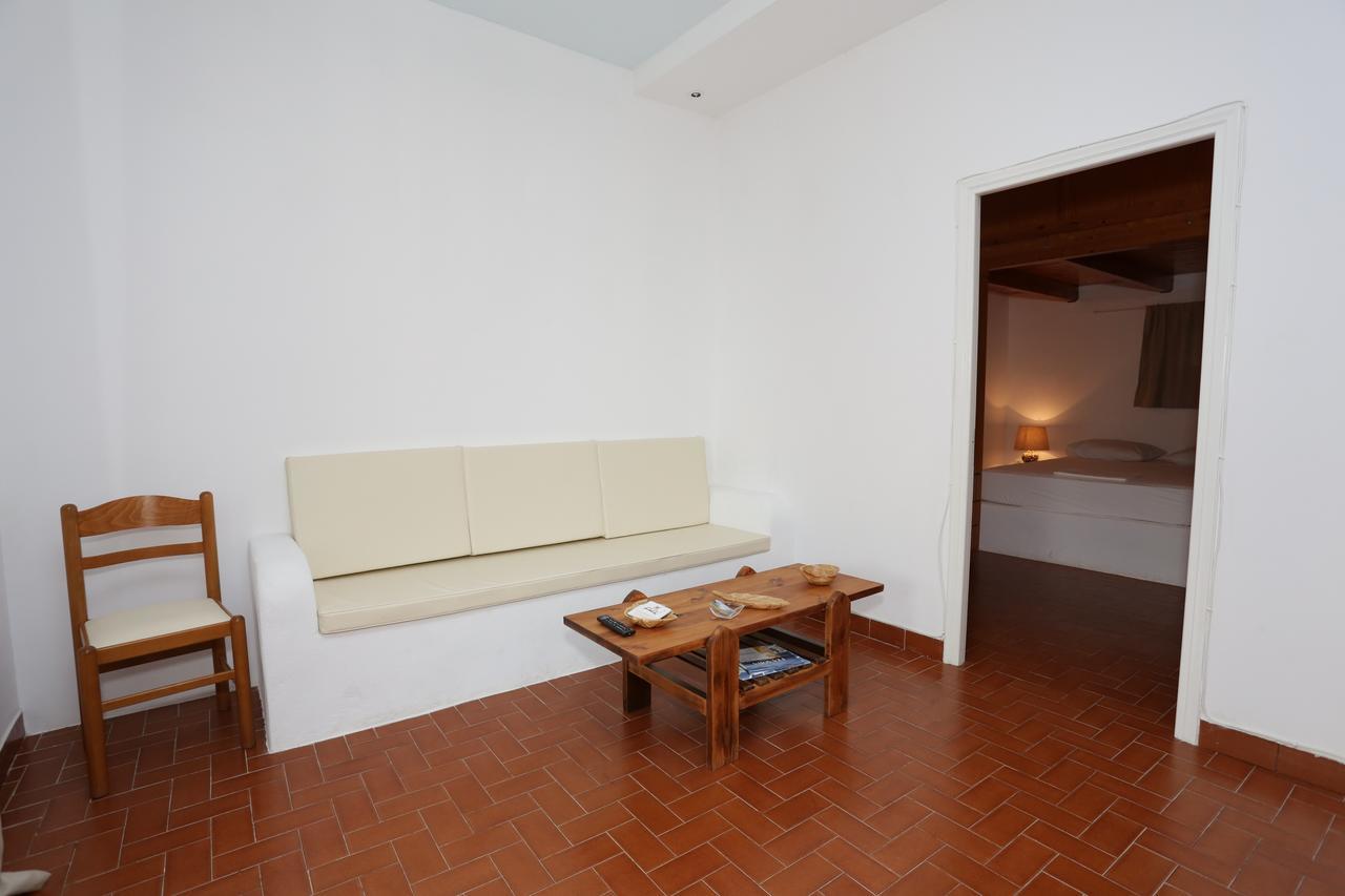 Artemis Suites Romanos  エクステリア 写真