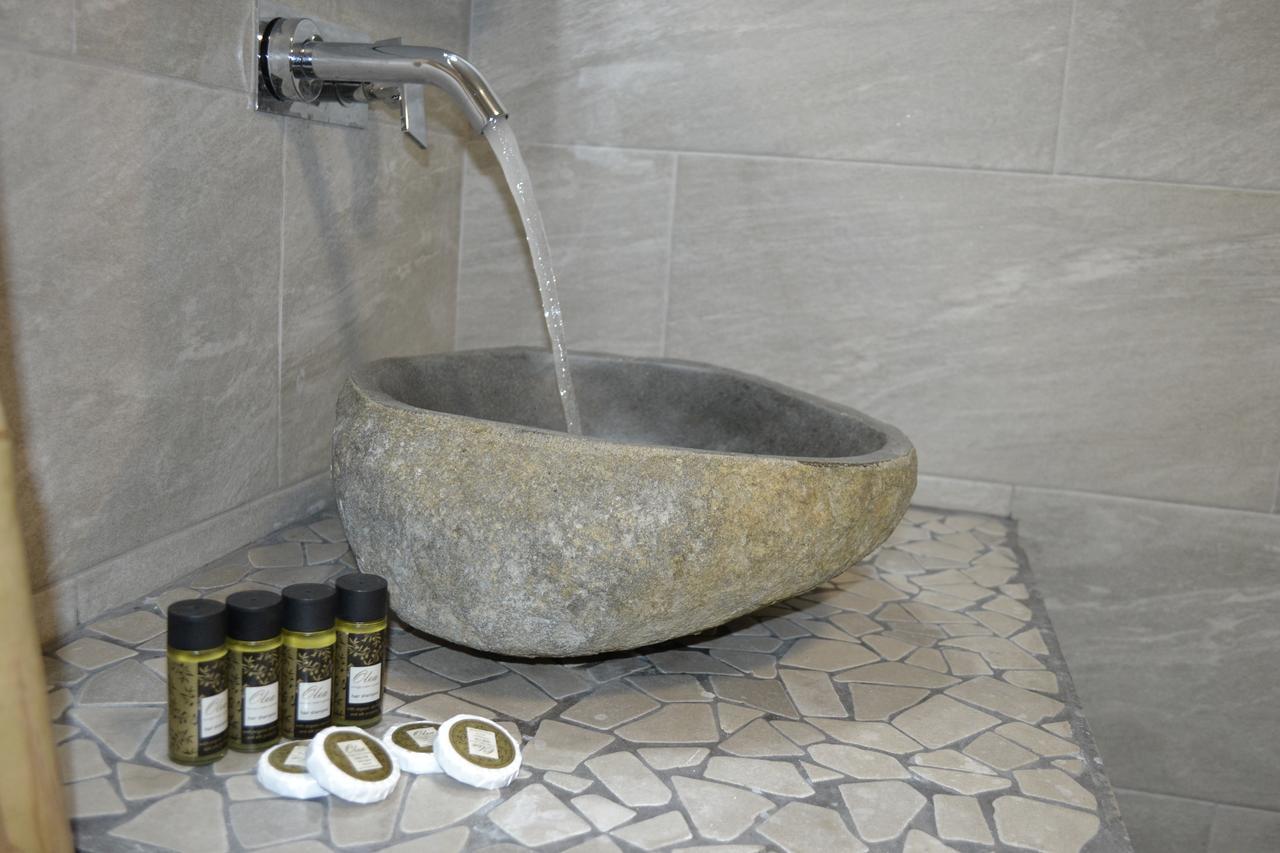 Artemis Suites Romanos  エクステリア 写真