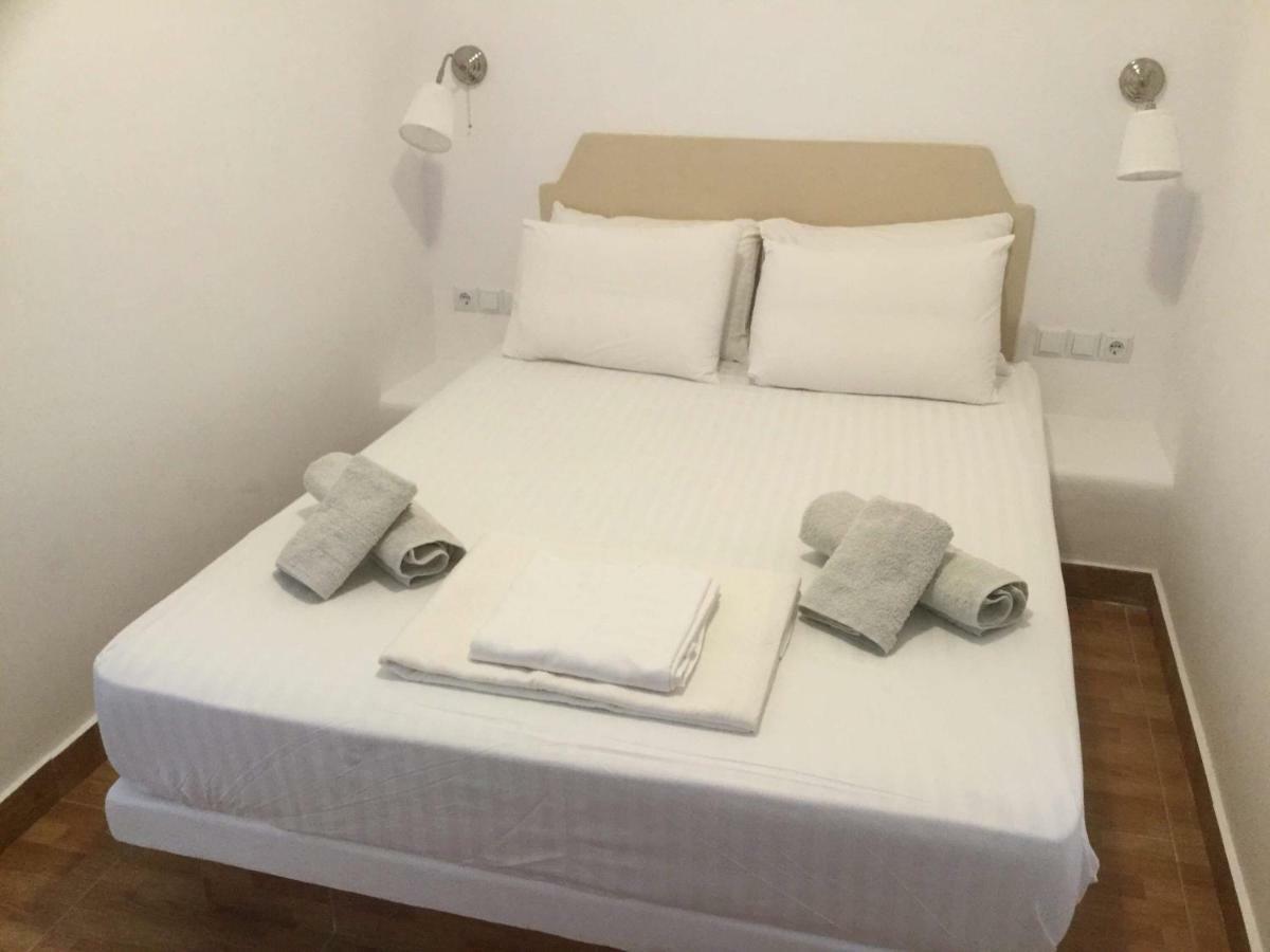 Artemis Suites Romanos  エクステリア 写真